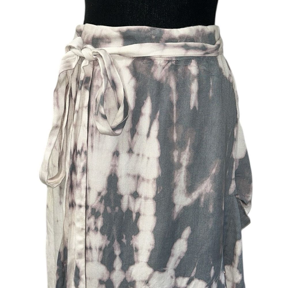 Sim & Sam Tye Dye Wrap Gray & Cream Skirt(Size Medium) - Picture 6 of 9